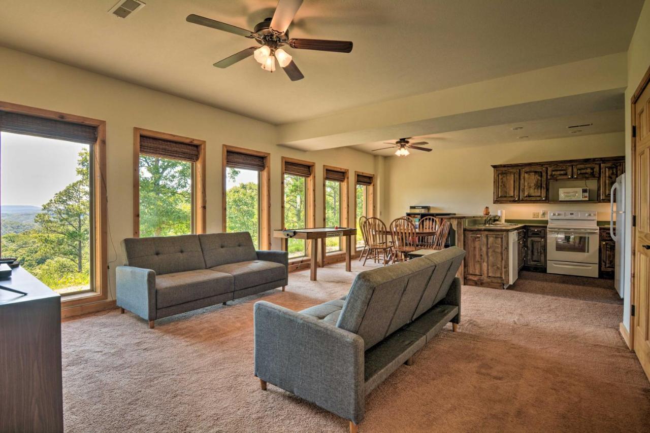 Spacious Log Cabin With Fire Pit And Game Room! ยูเรกาสปริงส์ ภายนอก รูปภาพ