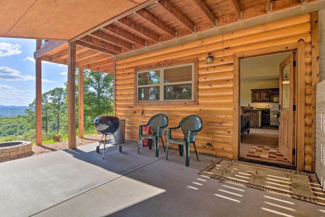 Spacious Log Cabin With Fire Pit And Game Room! ยูเรกาสปริงส์ ภายนอก รูปภาพ