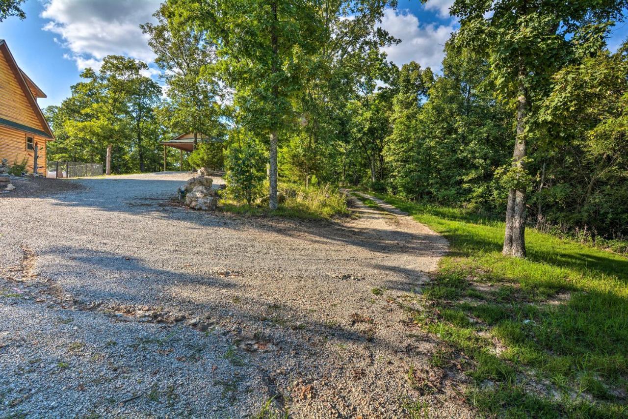 Spacious Log Cabin With Fire Pit And Game Room! ยูเรกาสปริงส์ ภายนอก รูปภาพ