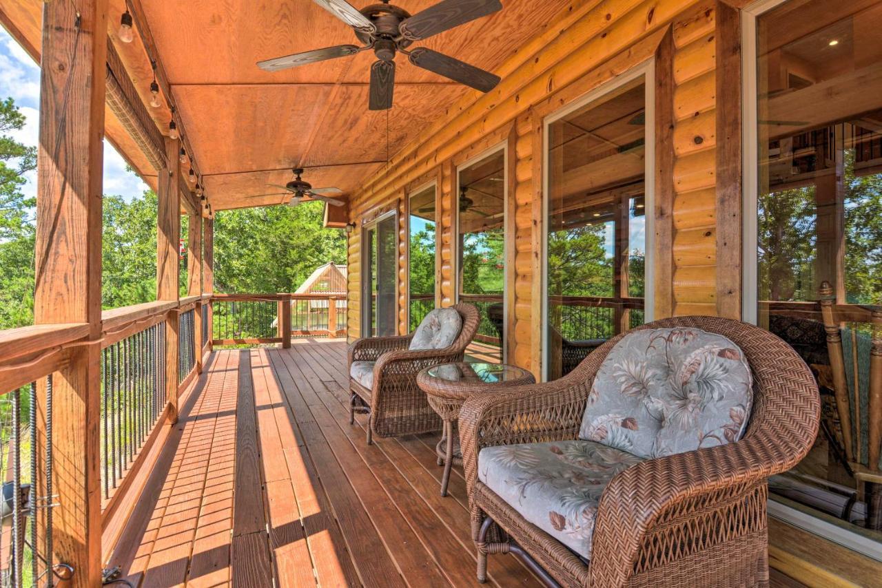 Spacious Log Cabin With Fire Pit And Game Room! ยูเรกาสปริงส์ ภายนอก รูปภาพ